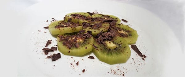 Kiwi amb encenalls de xocolata Foto del plat